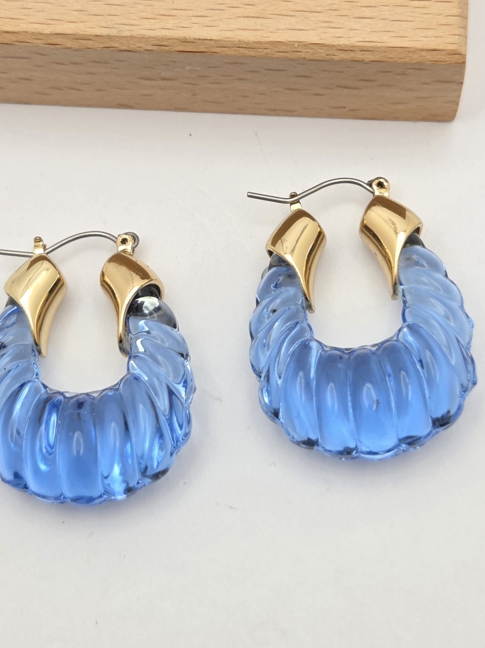 Vintage Blue Ribbed Lucite Hoop Earrings Gold Tone Caps